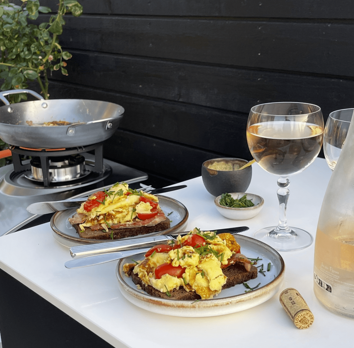 Omelette on a HOT WOK – HOT WOK