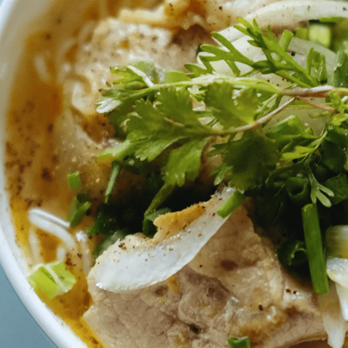 Chicken soup - Dom Kaah Gai - HOT WOK