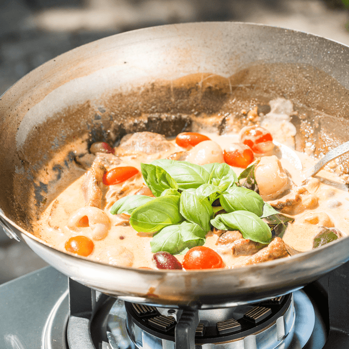 Fried Duck in Red Curry - Gang Pet Beth Yang - HOT WOK